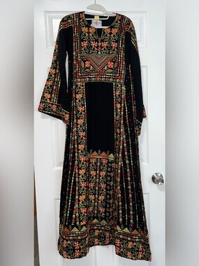 Traditional Middle Eastern Thobe